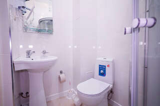 Гостиница Турист Грозный Двухкомнатный семейный номер-5